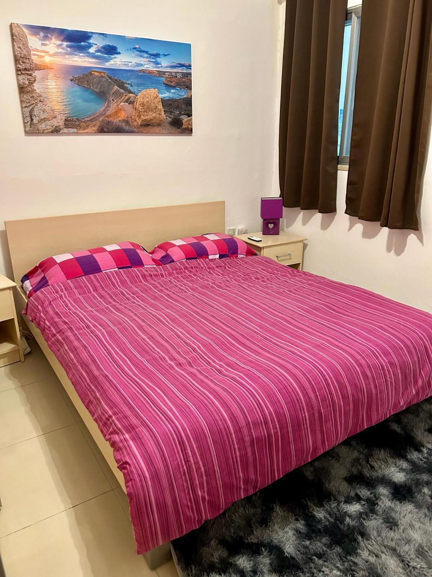 Beach Front 3-Bedroom Holiday Home เมลลิฮา ภายนอก รูปภาพ